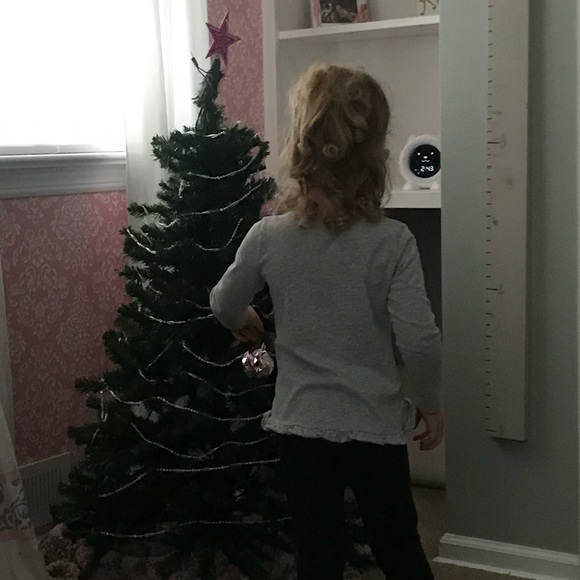 Meet your Posher, Danielle - Picture 1 of 1